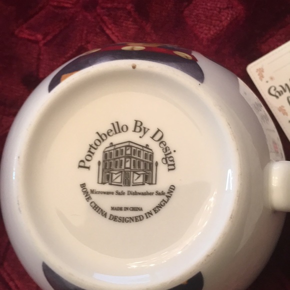 Large bone China Dachshund holiday mug. - Picture 3 of 6